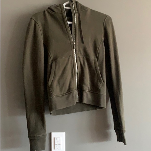 Lululemon sweater - Picture 1 of 3